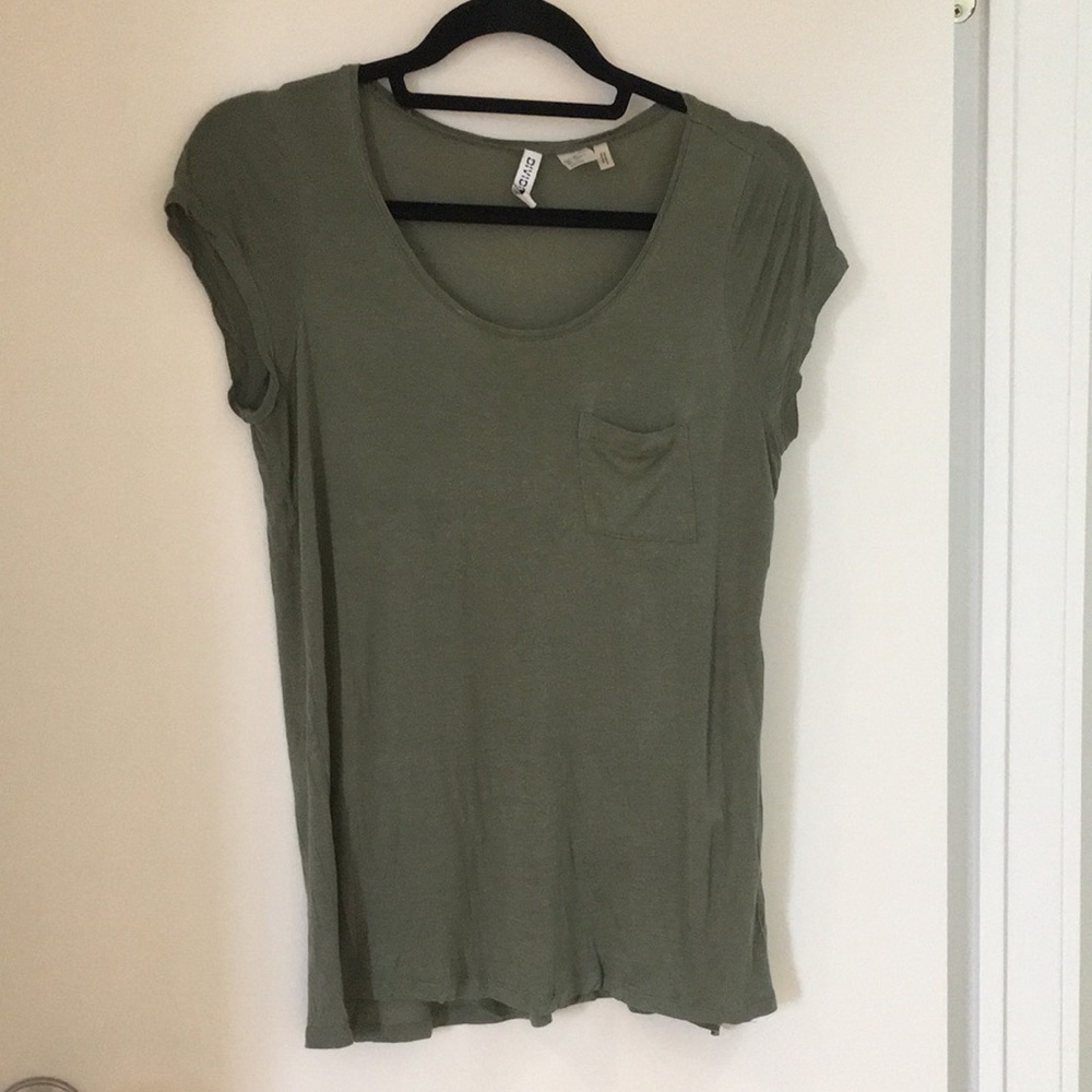 Divided t shirt